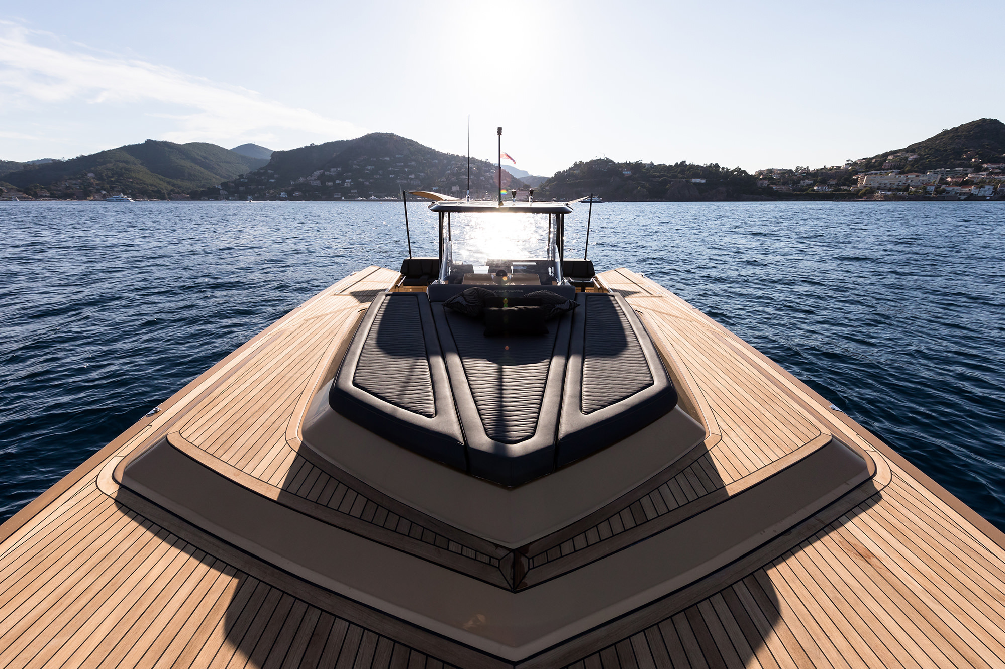 Diamond exterior 7