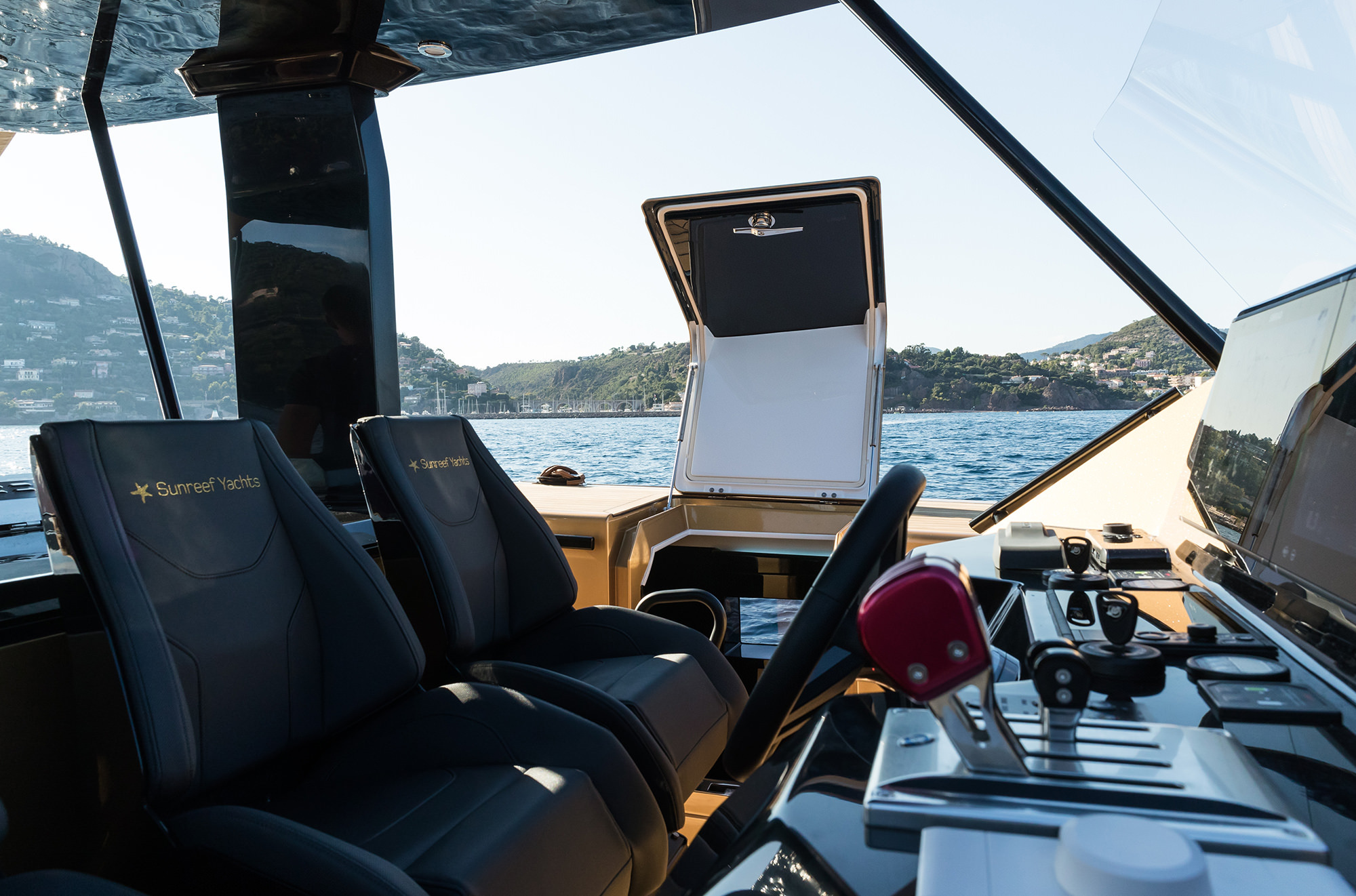 Diamond exterior 9