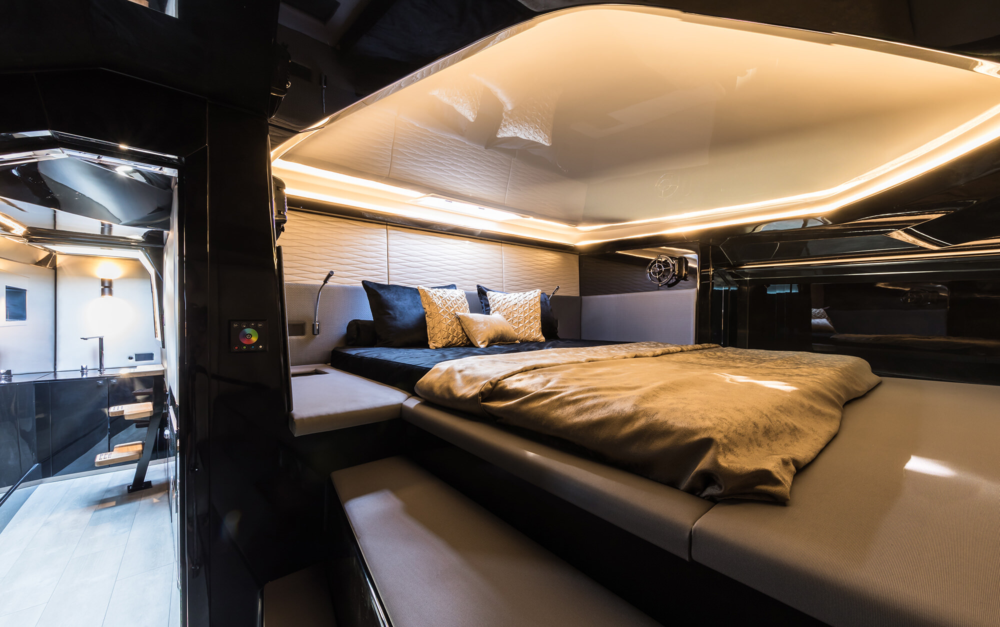 Diamond galley