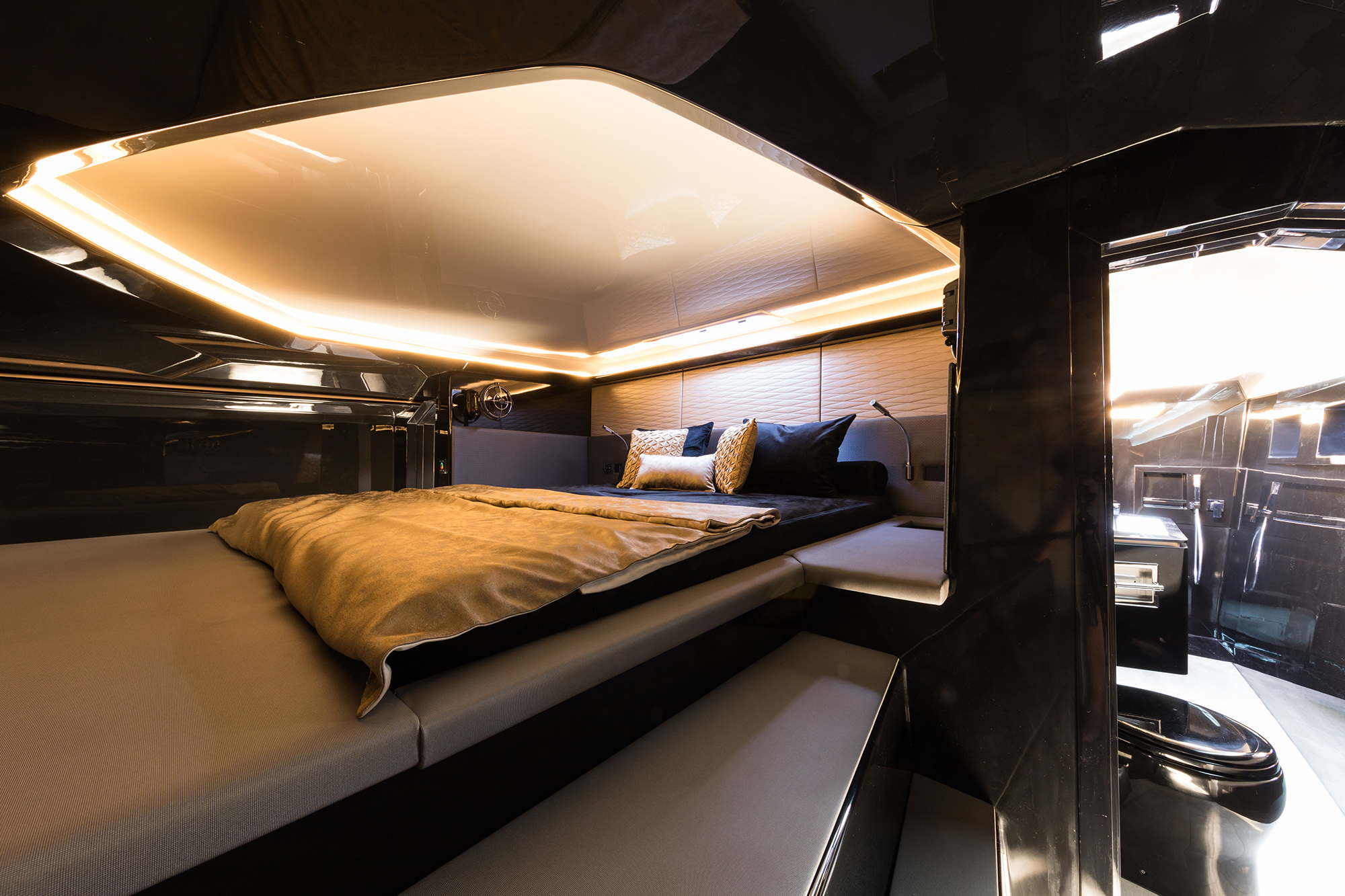 Diamond cabin